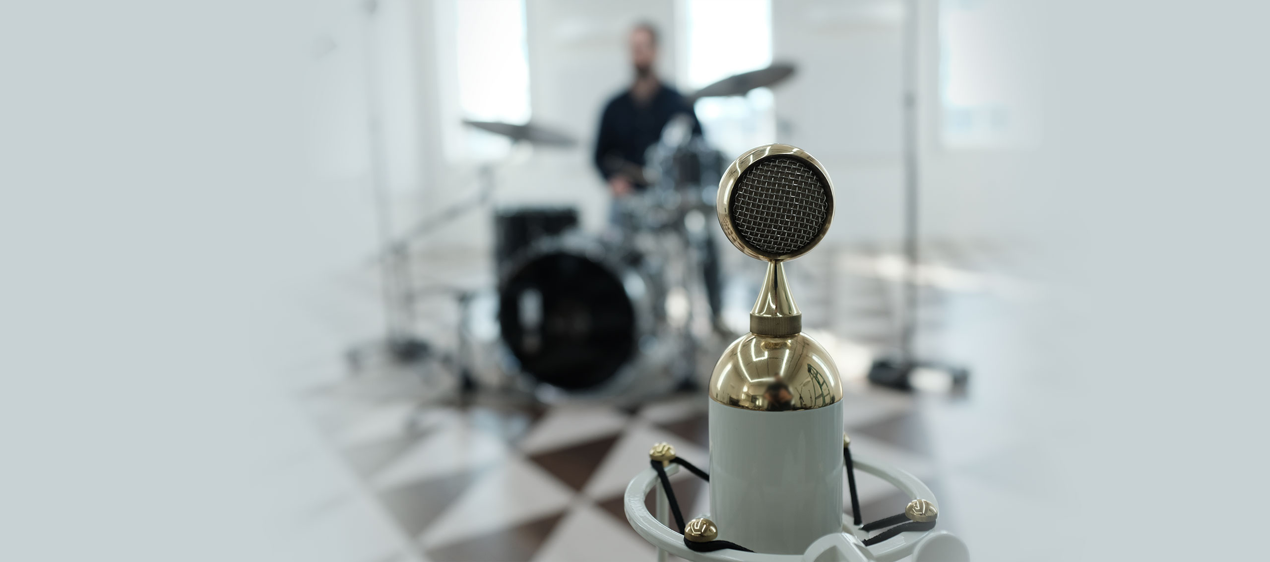 Tìm phòng thu âm ở Tân Bình: Gợi ý phòng thu chất lượng – giá hợp lý Micro thu âm